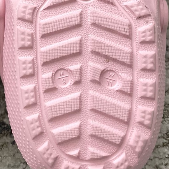 Crocs x DISNEY Piglet Pink Minnie Mouse Faux Fur Lined Clogs Women’s Size 11 - Picture 6 of 10